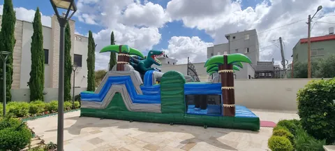 מתנפח ההרפתקאות (הדינוזאור)