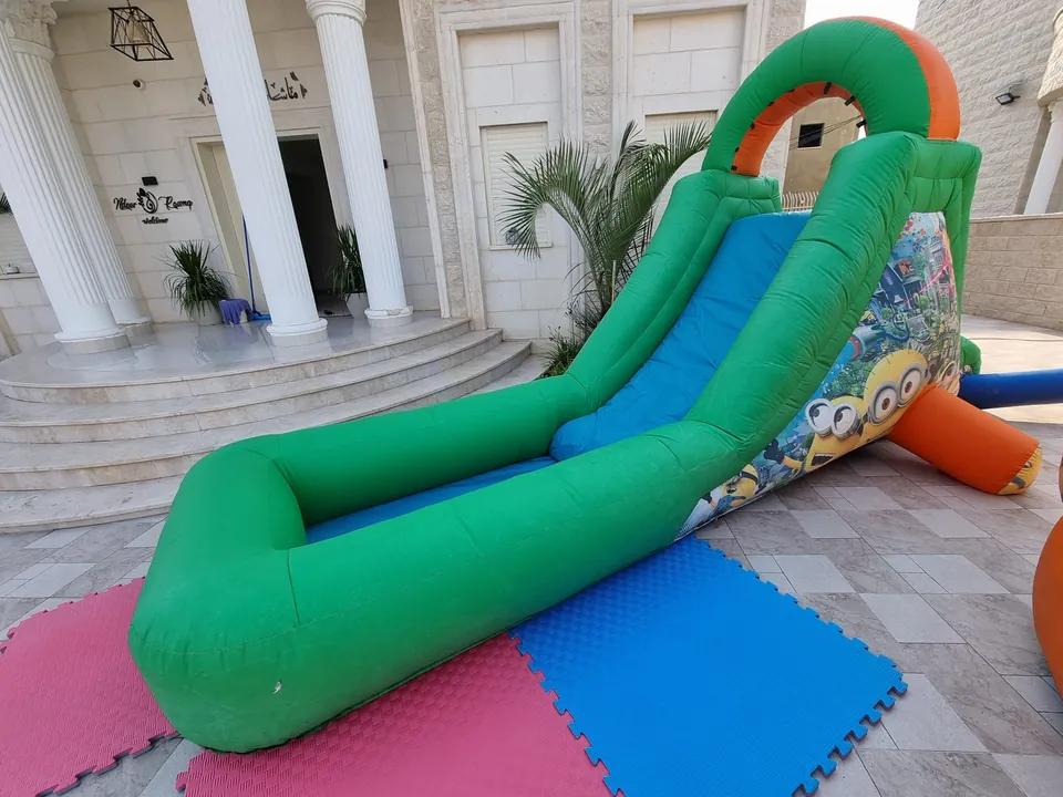 מתנפח המיניונים 2